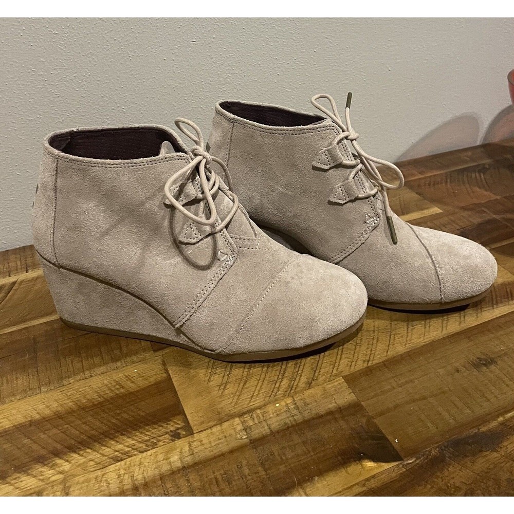 TOMS Womens Desert Wedge Taupe Fashion Boots Size 10W